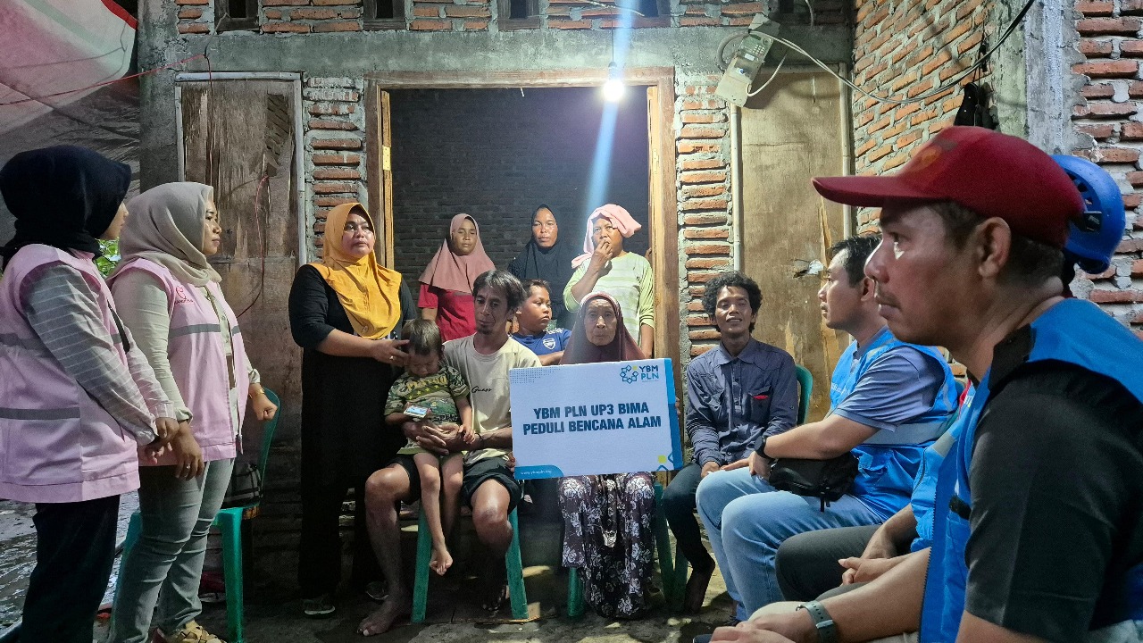 Dukung Pemulihan Pasca Banjir, PLN Salurkan Bantuan di Wera Dukung Pemulihan Pasca Banjir, PLN Salurkan Bantuan di Wera