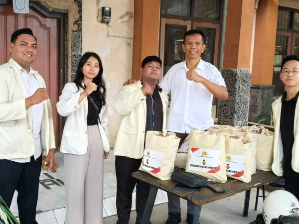 Polresta Mataram Salurkan 100 Paket Sembako untuk Mahasiswa dan OKP