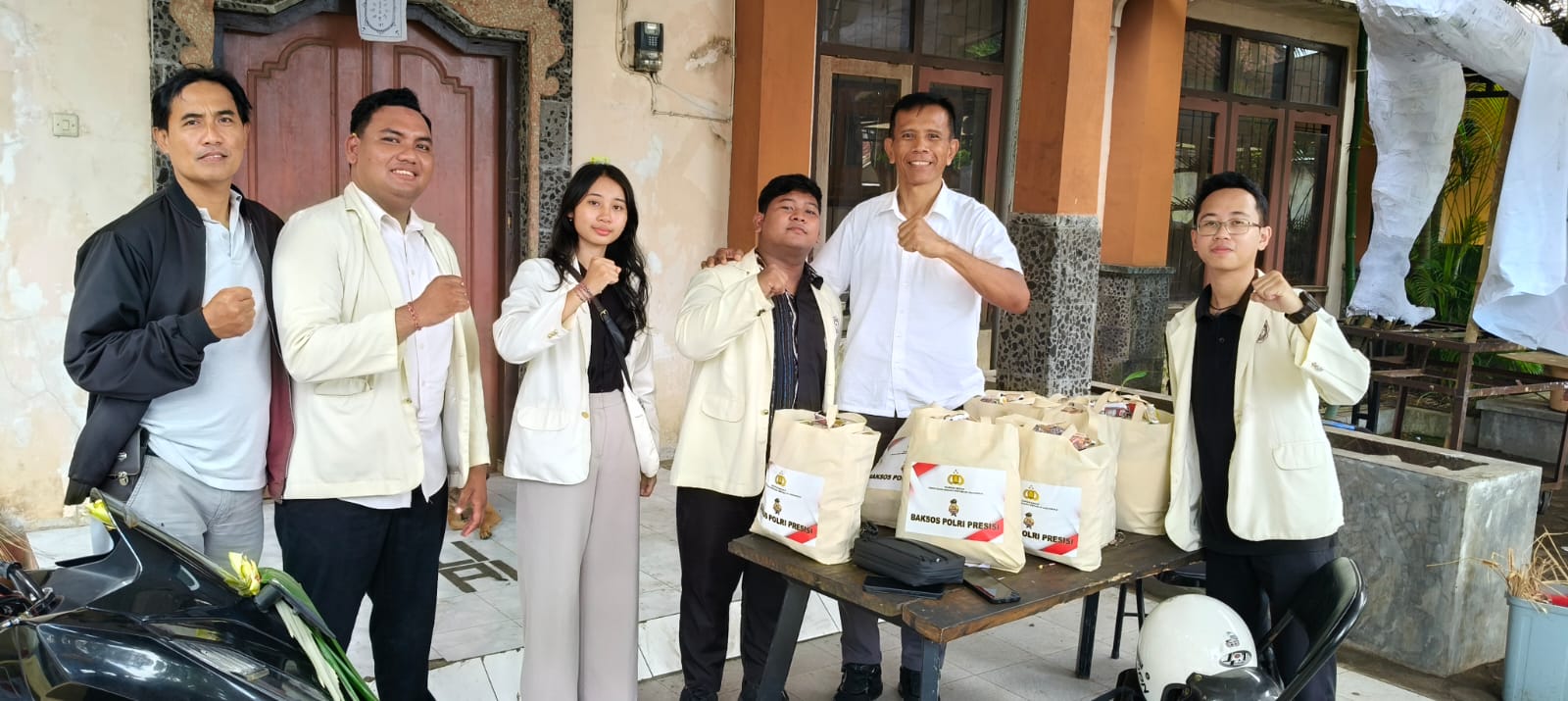Polresta Mataram Salurkan 100 Paket Sembako untuk Mahasiswa dan OKP